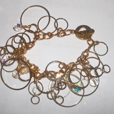 Gold Circles Shaker Bracelet with Swarovski crystals.